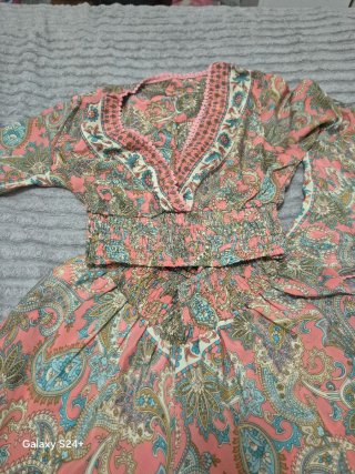 Conjunto falda pantalón y camisa estampado