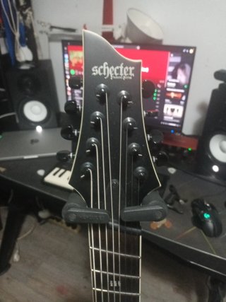 Schecter Evil Twin 8 cuerdas