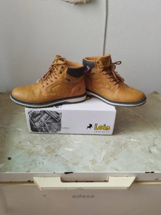 Stivali Lois con lacci