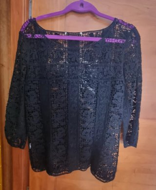 Blusa negra encaje guipur talla S