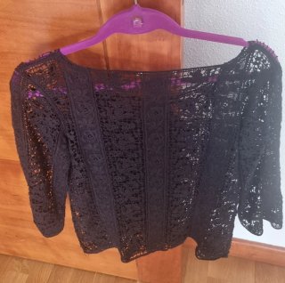 Blusa negra encaje guipur talla S