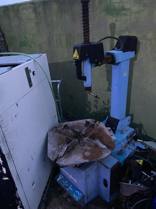 Desmontadora de ruedas Ravaglioli