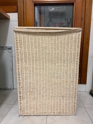 Cesto de mimbre beige