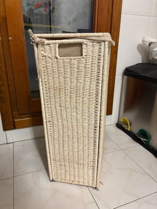 Cesto de mimbre beige