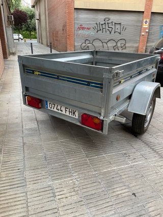 Remolque Cuni 750kg + rampas  subida + documentos