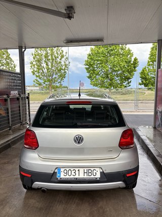 Volkswagen Cross polo 2011