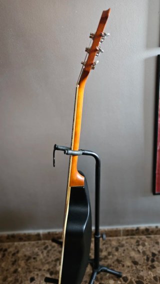 Guitarra Harley Benton estilo Ovation