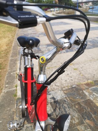 Bicicleta Eléctrica Roja 250w