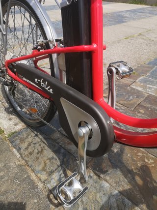 Bicicleta Eléctrica Roja 250w