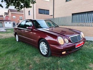 Mercedes-Benz 270E 2000