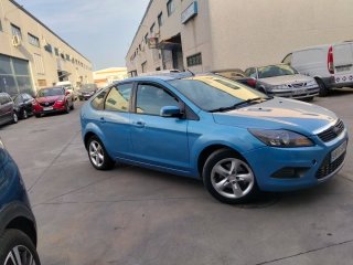 Ford.  Focus  2010