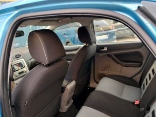 Ford.  Focus  2010