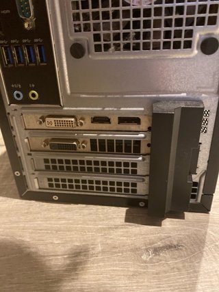 PC Dell i7 7700K 32GB DDR4 Radeon R7 250X