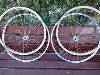 700 B freno varillas, bici antigua, ruedas nuevas