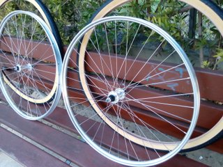 700 B freno varillas, bici antigua, ruedas nuevas