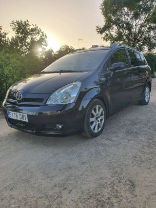 Toyota Corolla Verso 2.2 D4 136 CV
