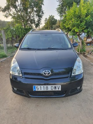 Toyota Corolla Verso 2.2 D4 136 CV
