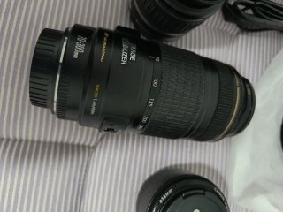 Canon EOS 400D + 3 Lentes + Trípode + Parasol + ..