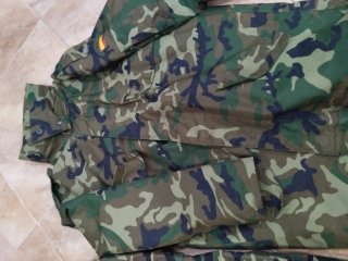 Chaqueta militar camuflaje