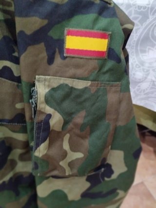 Chaqueta militar camuflaje