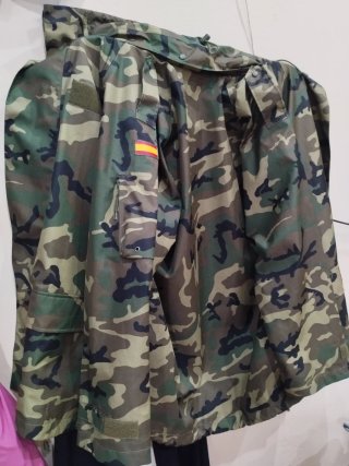Chaqueta militar camuflaje