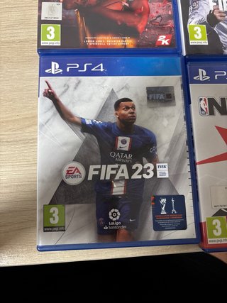 PS4 (PlayStation 4) Nera con giochi