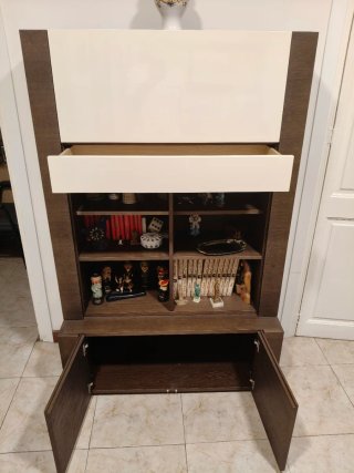 Mueble de comedor de madera