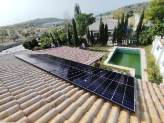 Instalaciones de placas solares y electricidad