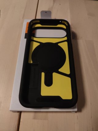 Funda Spigen Tough Armor AI Pixel 10 Pro XL