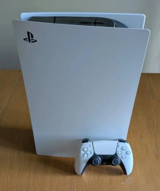 Consola PS5 con 1 Mando y 8Juegos