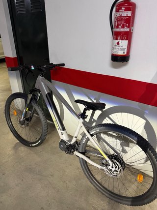 Bicicleta Eléctrica Stilus Off Road gris