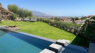 Chalet en alquiler en Cerros del Águila en Mijas