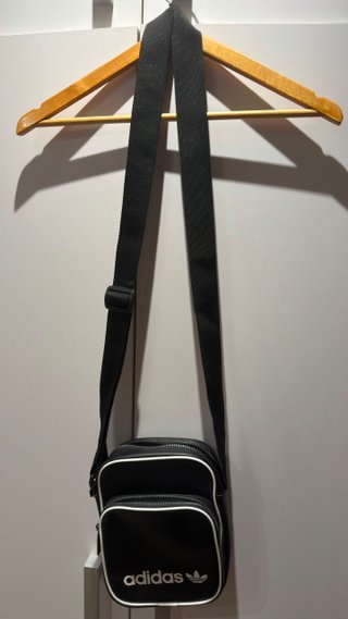 Bolso Adidas Originals Negro y Blanco