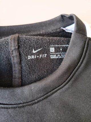 Sudadera Nike Negra con Detalles Blancos