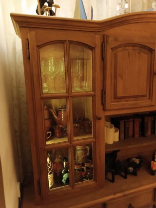 Vitrina y mesa estilo Mexicano