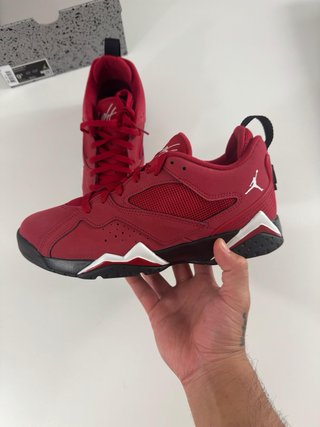 Jordan MVP 92 Rojo y Negro Talla: 43