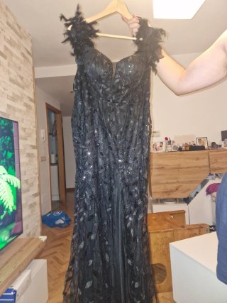 Vestido fiesta plumas negro Shein Talla XL