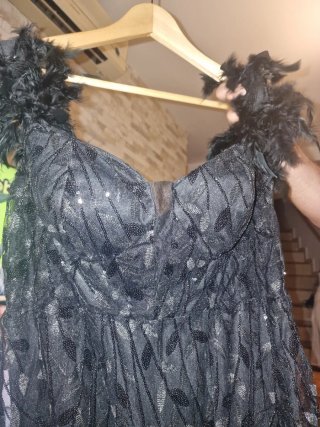 Vestido fiesta plumas negro Shein Talla XL