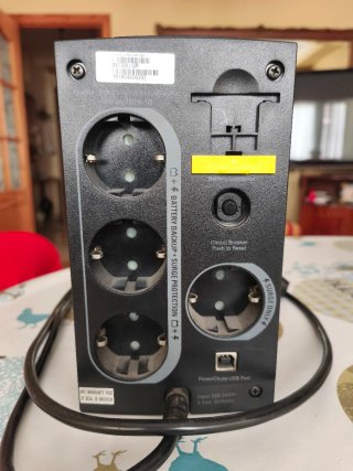 SAI APC Back-UPS BX700U-GR 700VA