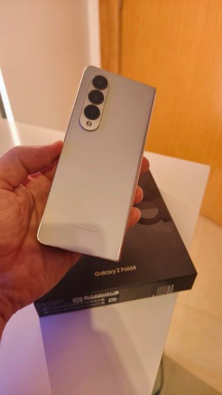 Samsung Galaxy Z Fold 4 Dorado Roto