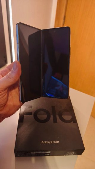 Samsung Galaxy Z Fold 4 Dorado Roto