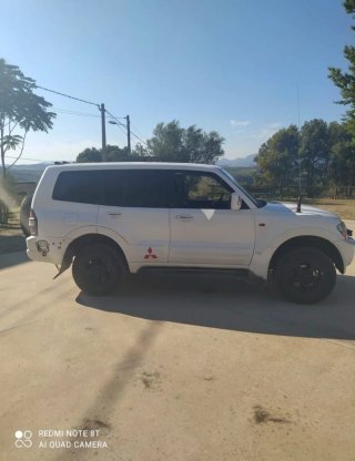 Mitsubishi Montero 2003