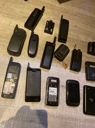 Lote de teléfonos vintage (BlackBerry, Nokia, Eric