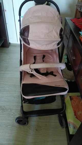 Cochecito de bebé niña rosa