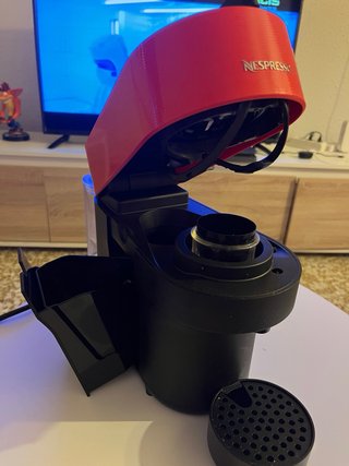 Cafetera Nespresso Vertuo Rojo.