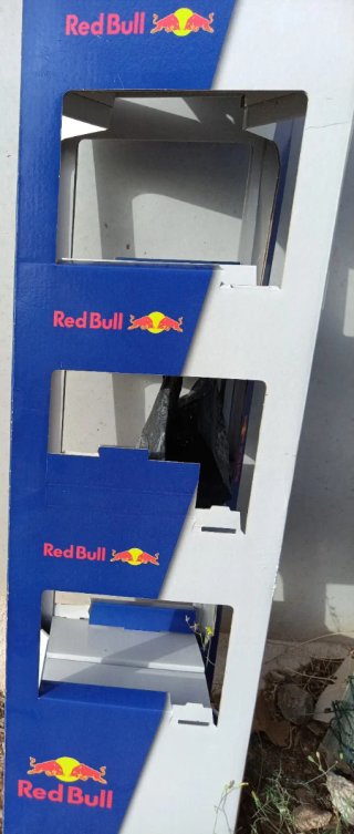 Estantería Red Bull expositor