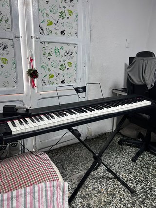 Piano Soundmy como nuevo