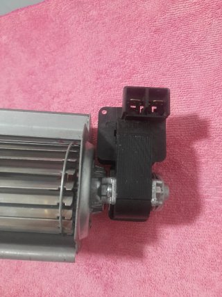 Ventilador tangencial. 1200mm. Izquierda.