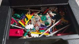 2 Cajas K'nex (Amarilla y Negra)