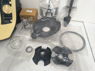 Thermomix TM 21 con accesorios